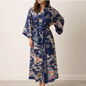Vintage  Kimono Style Robe/ Made in Japan/ Navy Floral Fan Print / Full Length